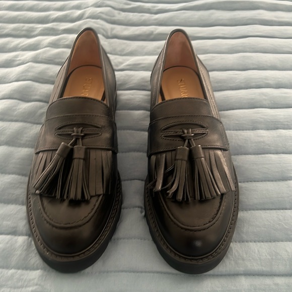 Stuart Weitzman loafer - Picture 1 of 3
